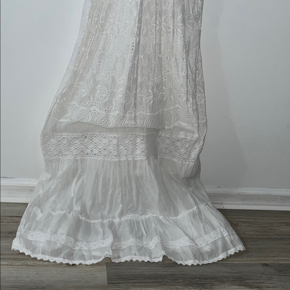 White Eyelet Lace Dress - Picture 4 of 4
